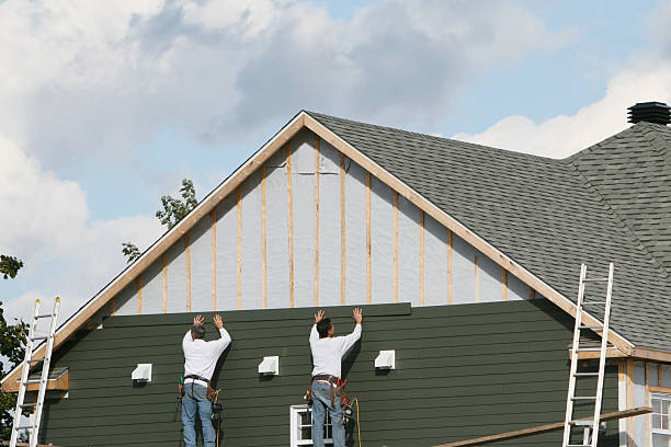 Professional Emergency Siding Repair technician working in Libertytown, MD